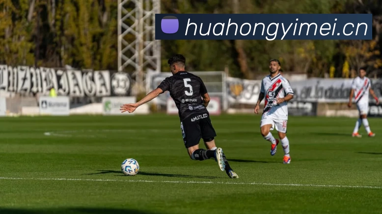 NBA看球通直播曝湖人调整轮换 詹姆斯出场时间缩短助冲击季后赛